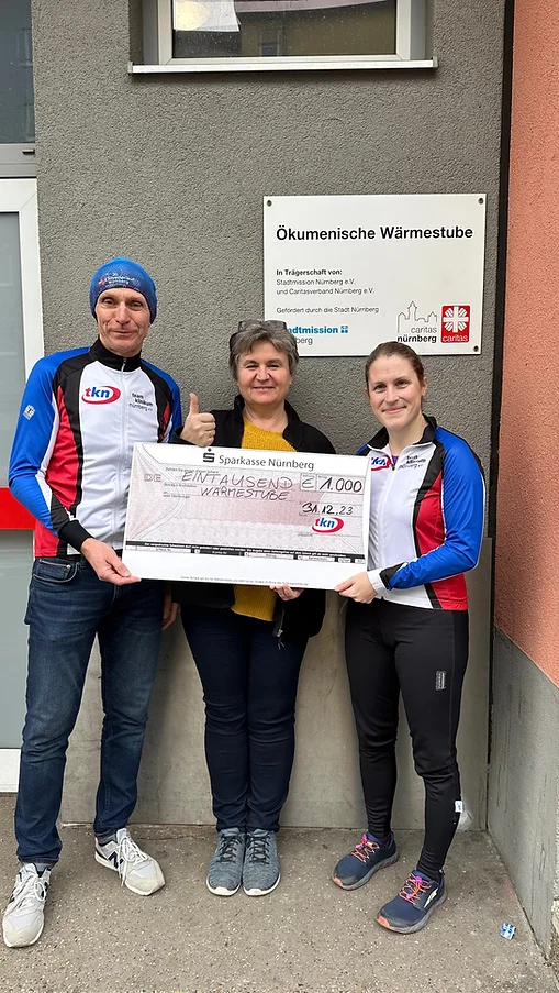 Spendenübergabe an die Wärmestube